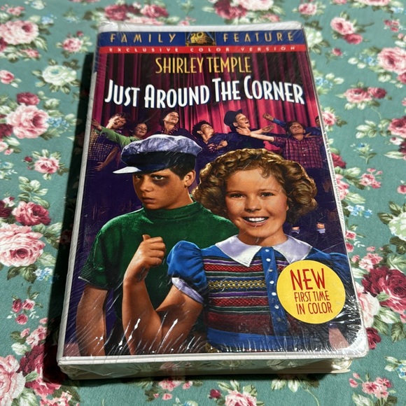 Shirley Temple movies VHS 📼 lot of 3. In good condition. Unopened. Vintage find - Picture 9 of 9